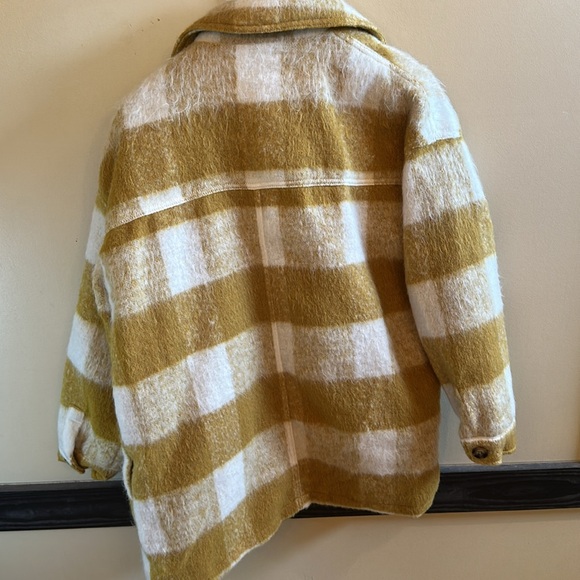 Women’s Shacket - Picture 5 of 5